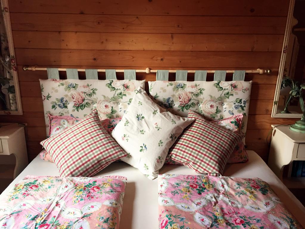 Ferienwohnung Romantik Im Roten Haus Füssen Exterior foto