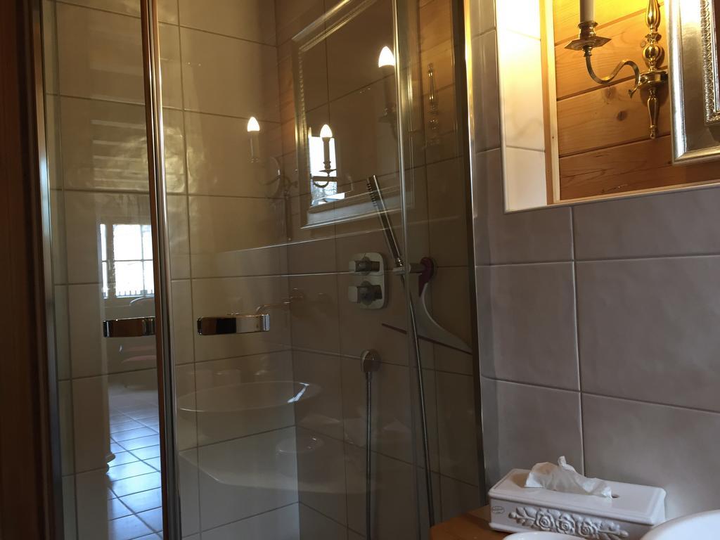 Ferienwohnung Romantik Im Roten Haus Füssen Exterior foto