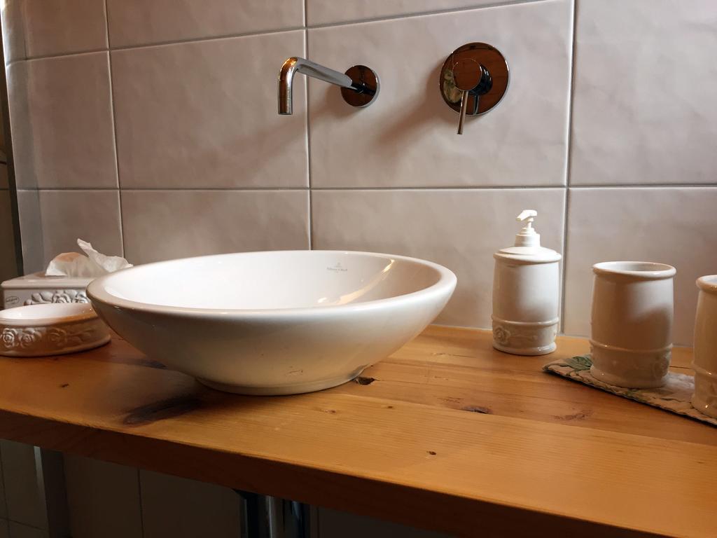 Ferienwohnung Romantik Im Roten Haus Füssen Exterior foto