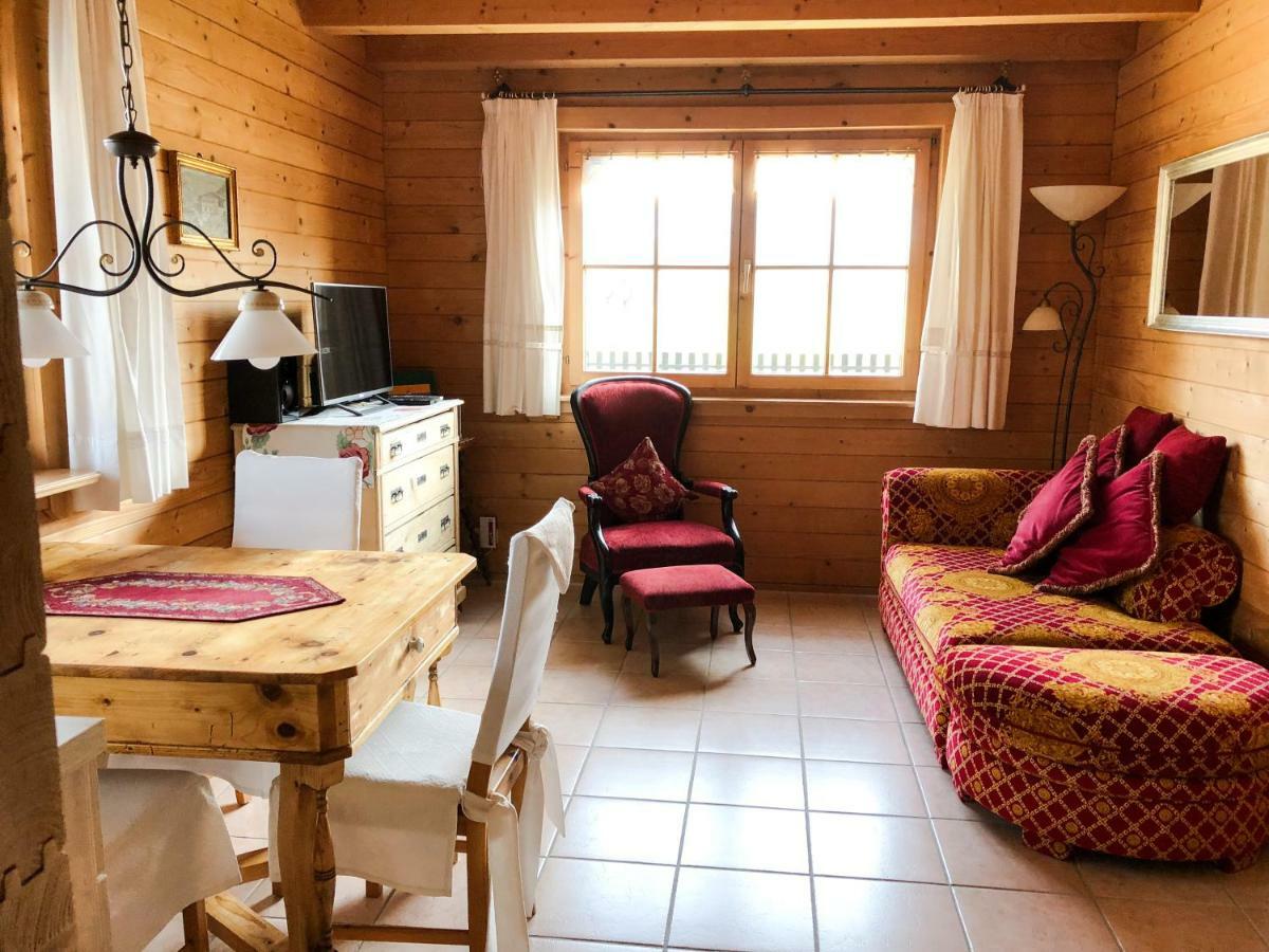 Ferienwohnung Romantik Im Roten Haus Füssen Exterior foto